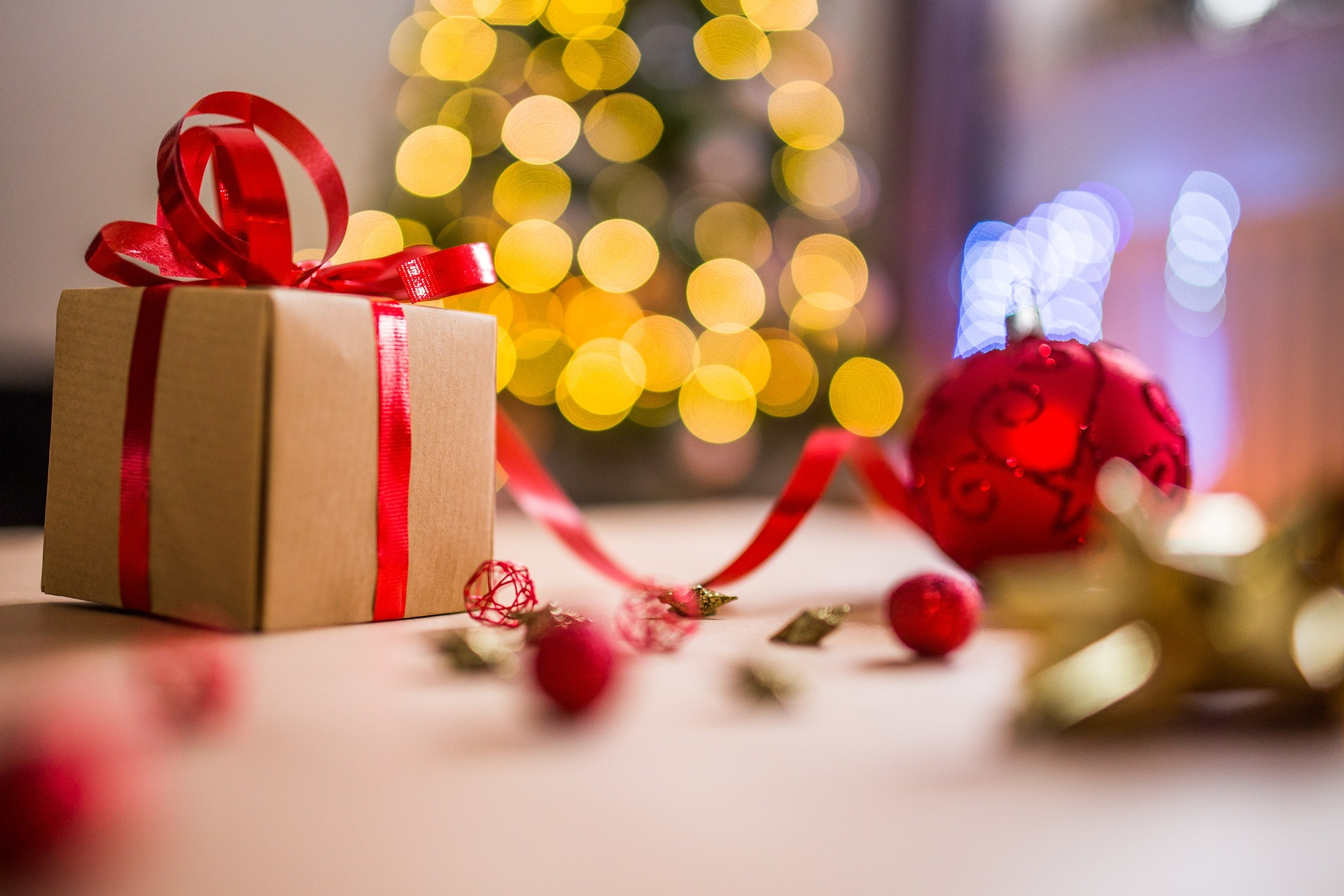 Top Promotional Gifts to Give for Christmas