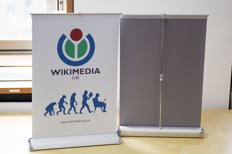 Banner Stand Printing Los Angeles – Perfect For Presentations.