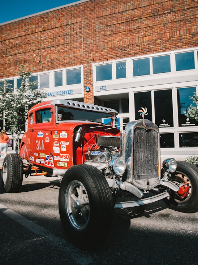 5 Unique Ways to Use Vinyl Bumper Stickers for Your Business or Organization